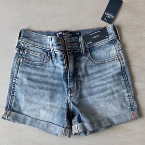 Hollister high rise 3” jeans shorts NWT